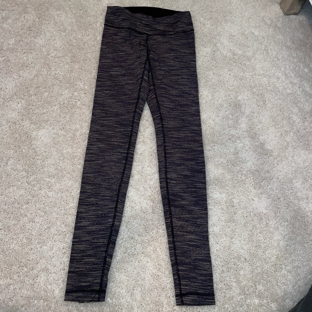 Lululemon gray leggings size 6